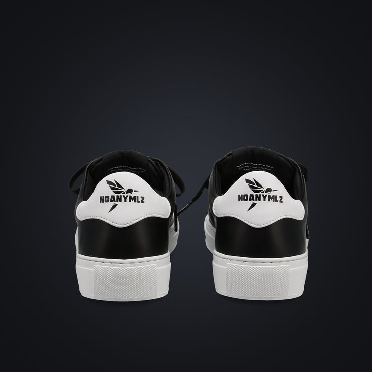 LEVEL E6 - BLACK / WHITE